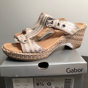 Gabor women’s sandals, gold/tan/silver. 3 in-heel. Marked as 6.5=US size 8.5